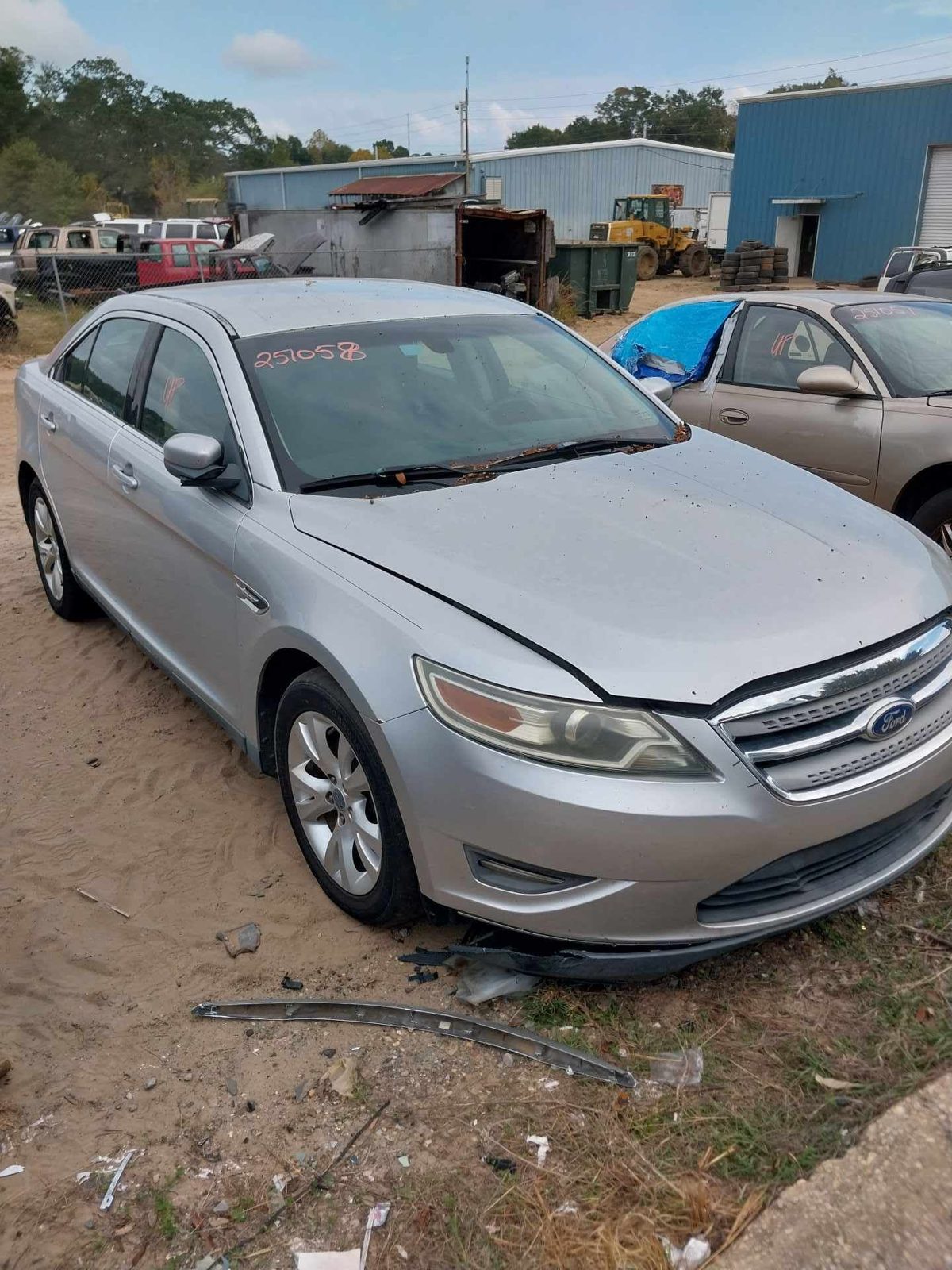 2011 FORD TAURUS(SEE ALSO TAURUS X)