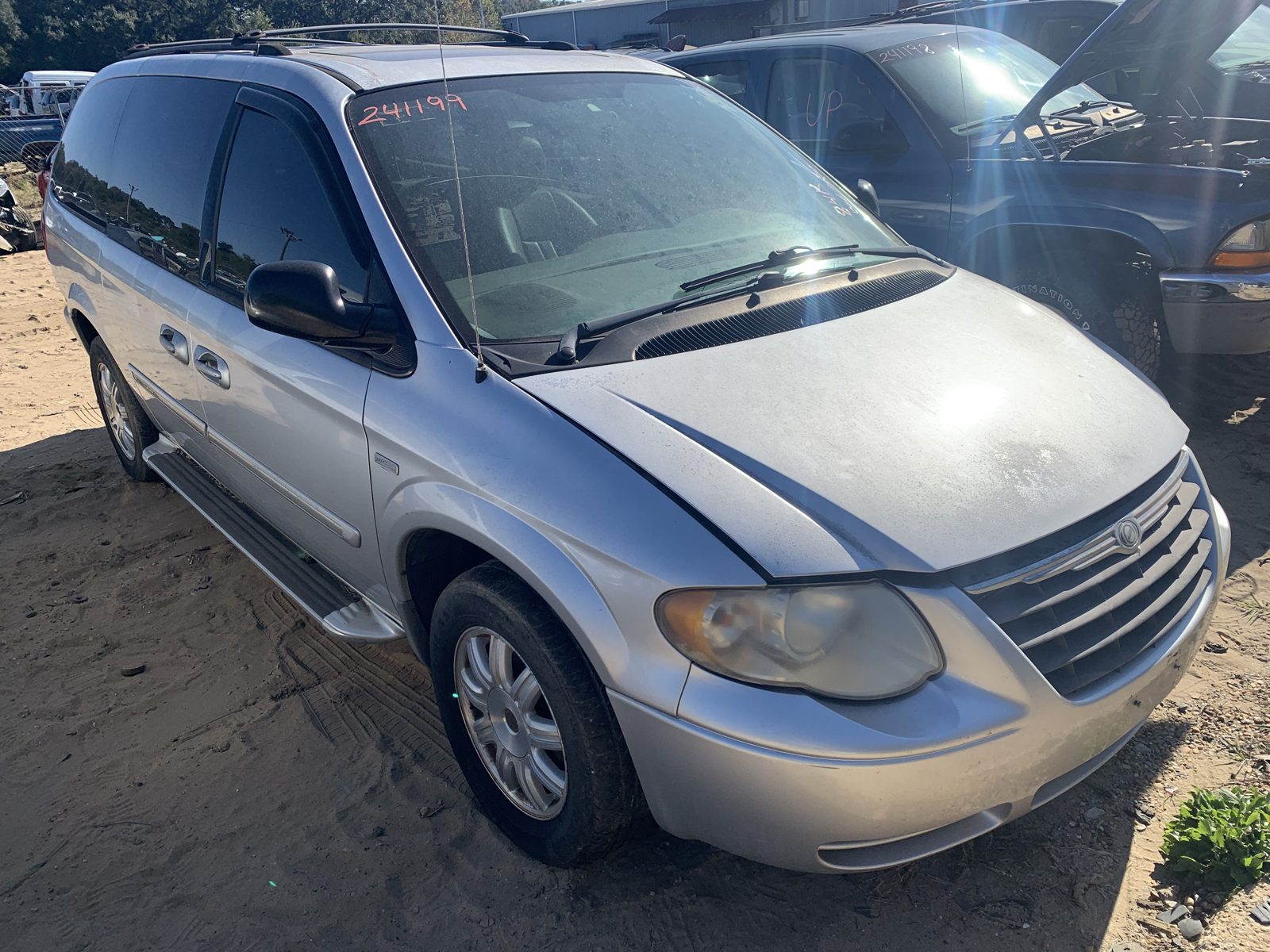 2006 CHRYSLER TOWN & COUNTRY