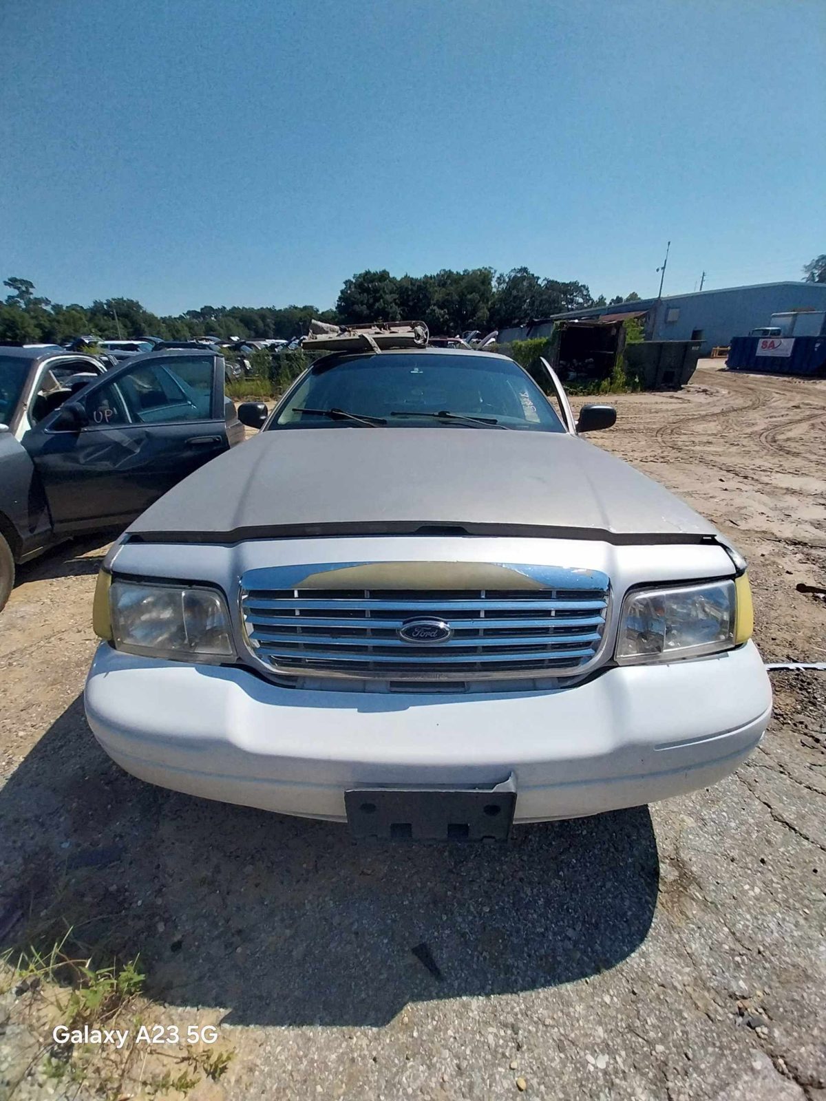 2003 FORD CROWN VICTORIA (83 & UP)