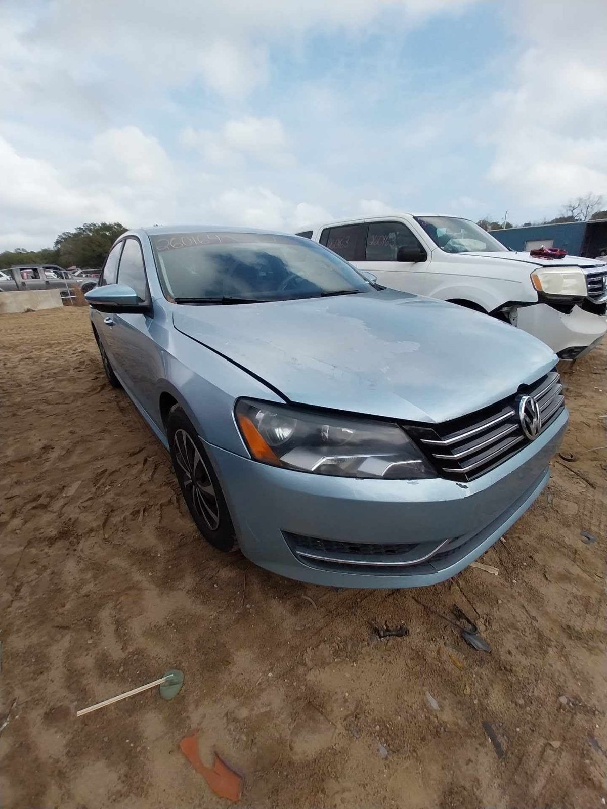 2012 VOLKSWAGEN PASSAT