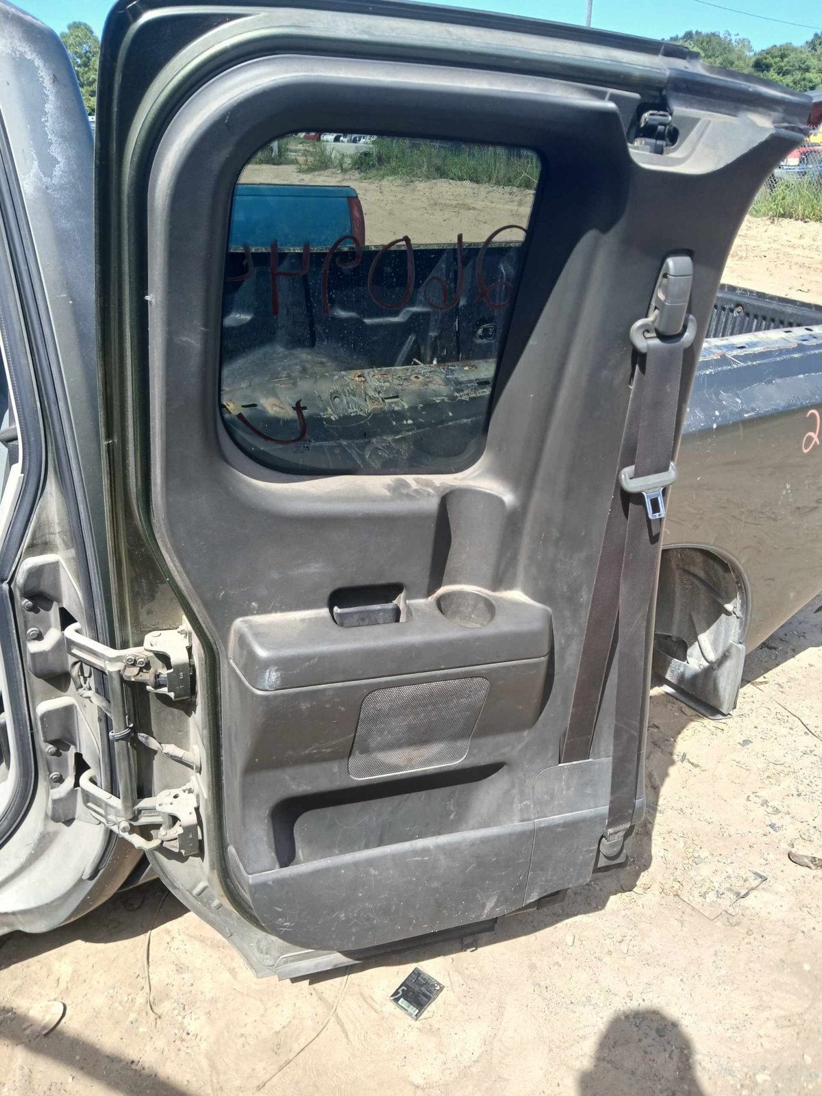 2004 NISSAN TITAN