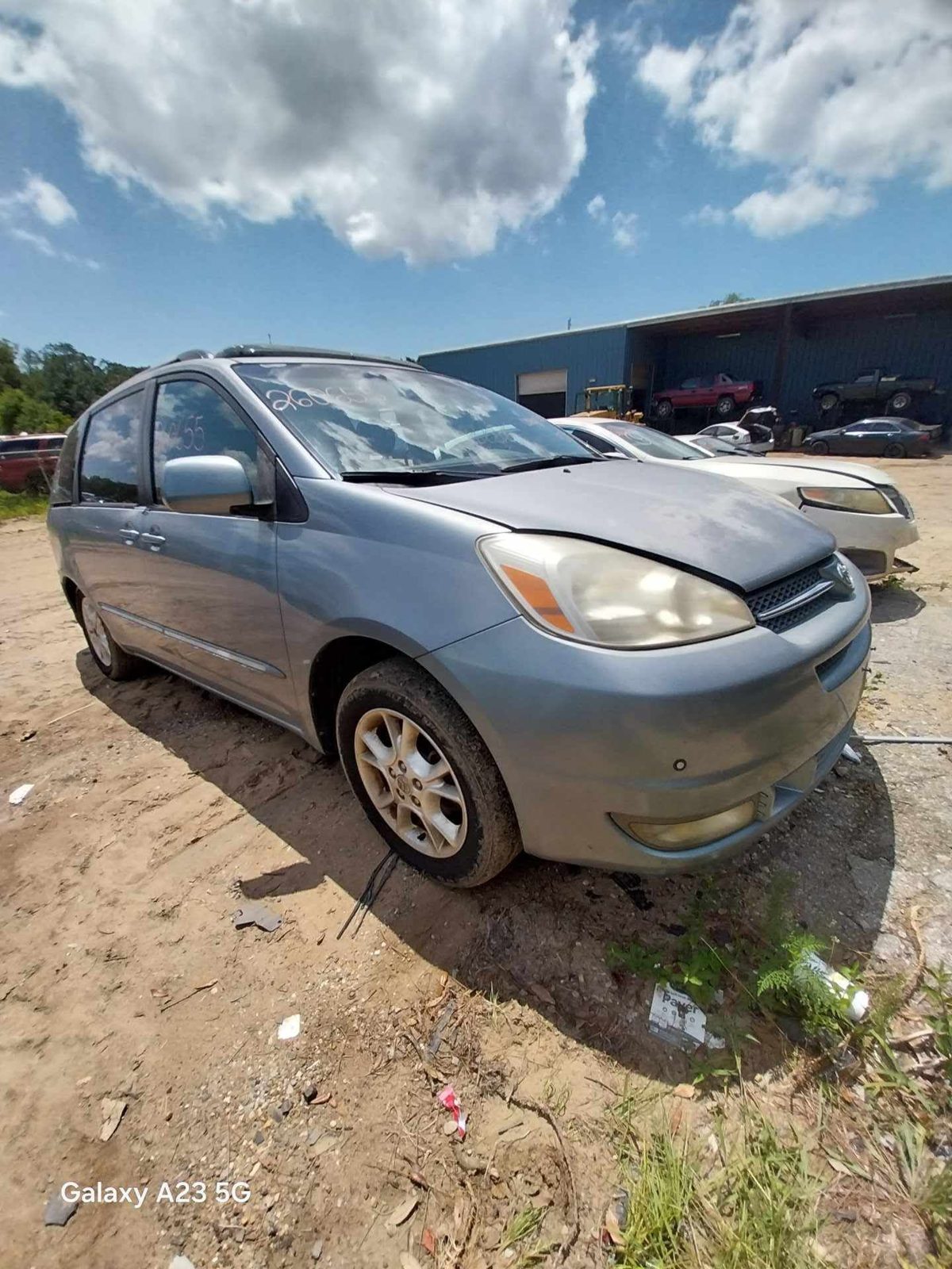 2004 TOYOTA SIENNA