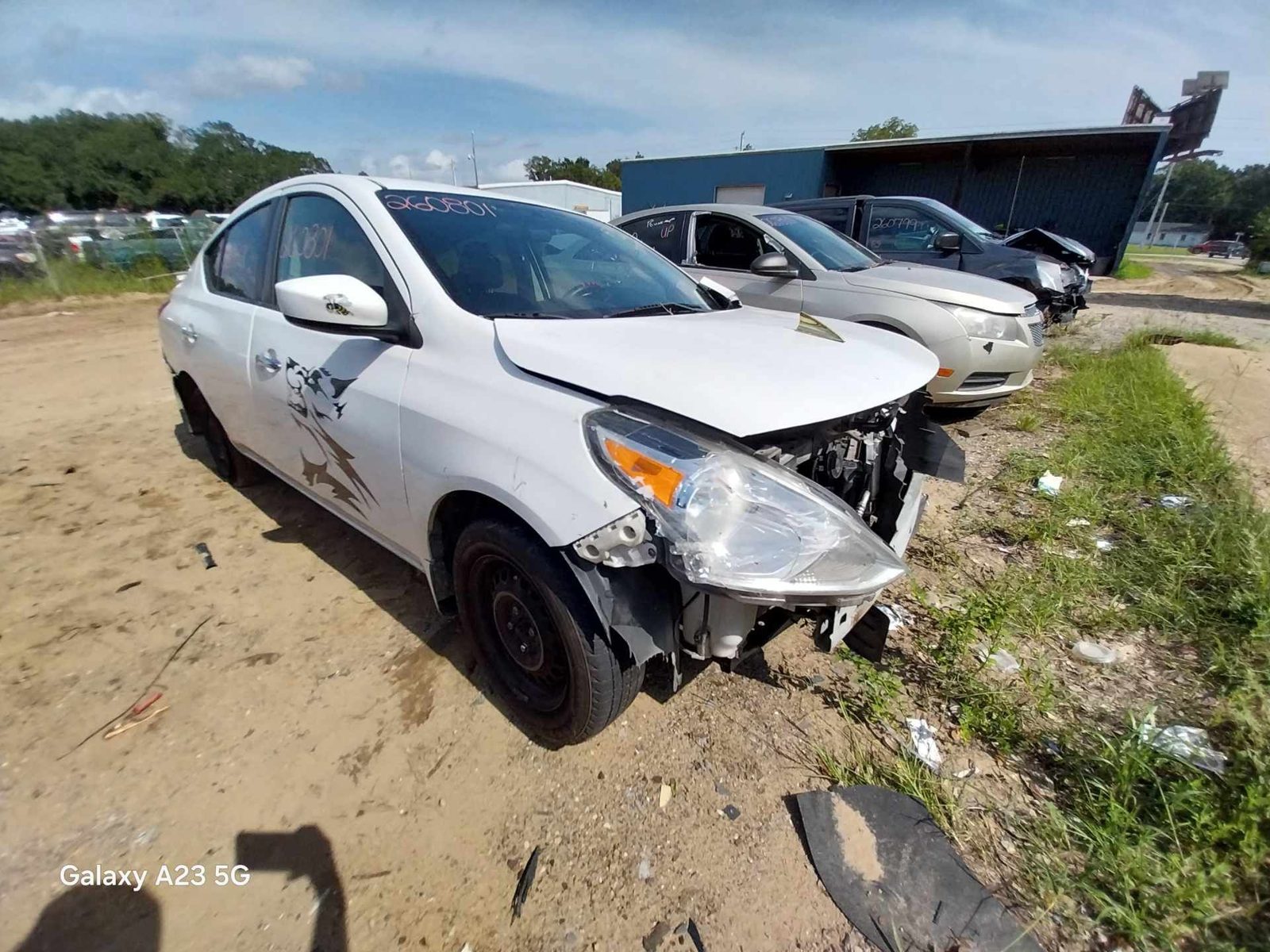 2015 NISSAN VERSA